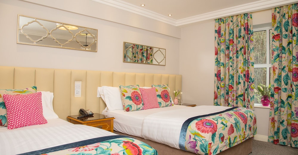 

Ancona - Cork - Cork’s Vienna Woods Hotel and Villas