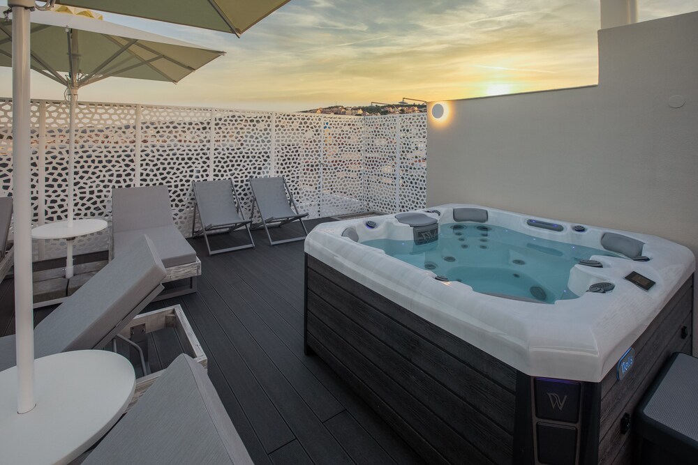 

Milano - Lixouri - Mouikis Hotel Kefalonia