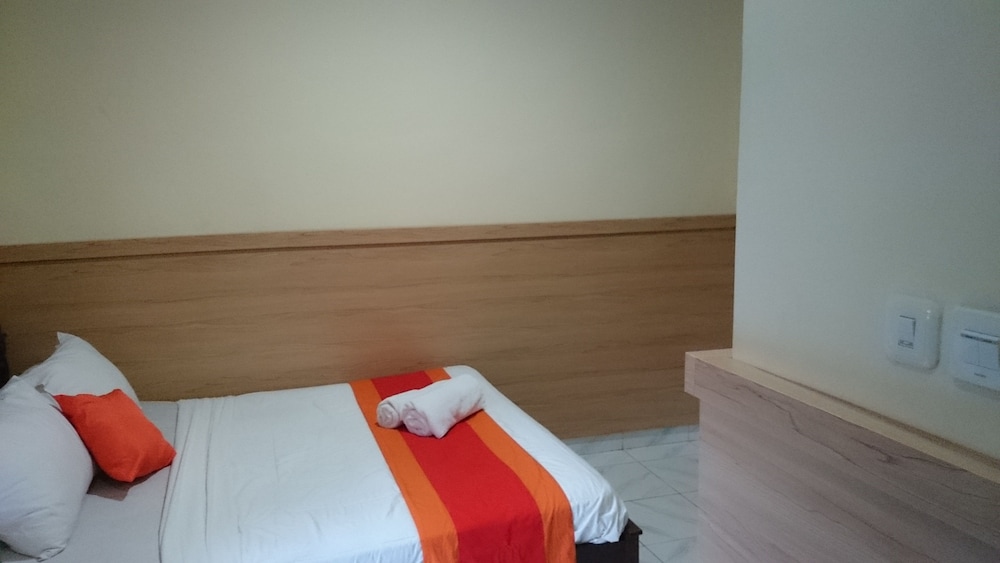 

Roma - Kuta - Bali - Agus Beach Inn