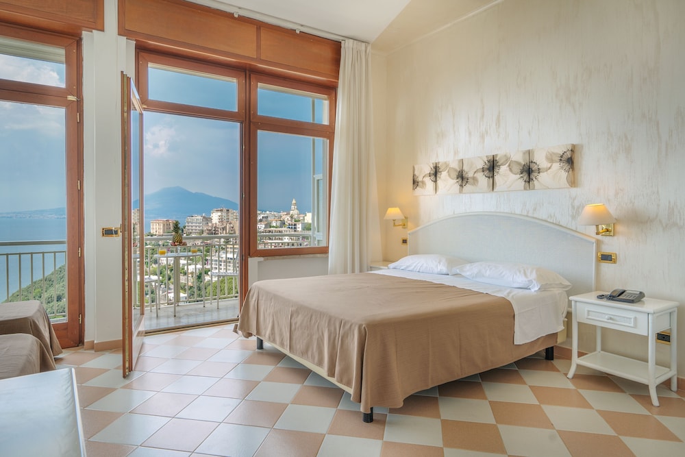 

Milano - Vico Equense - Grand Hotel Moon Valley