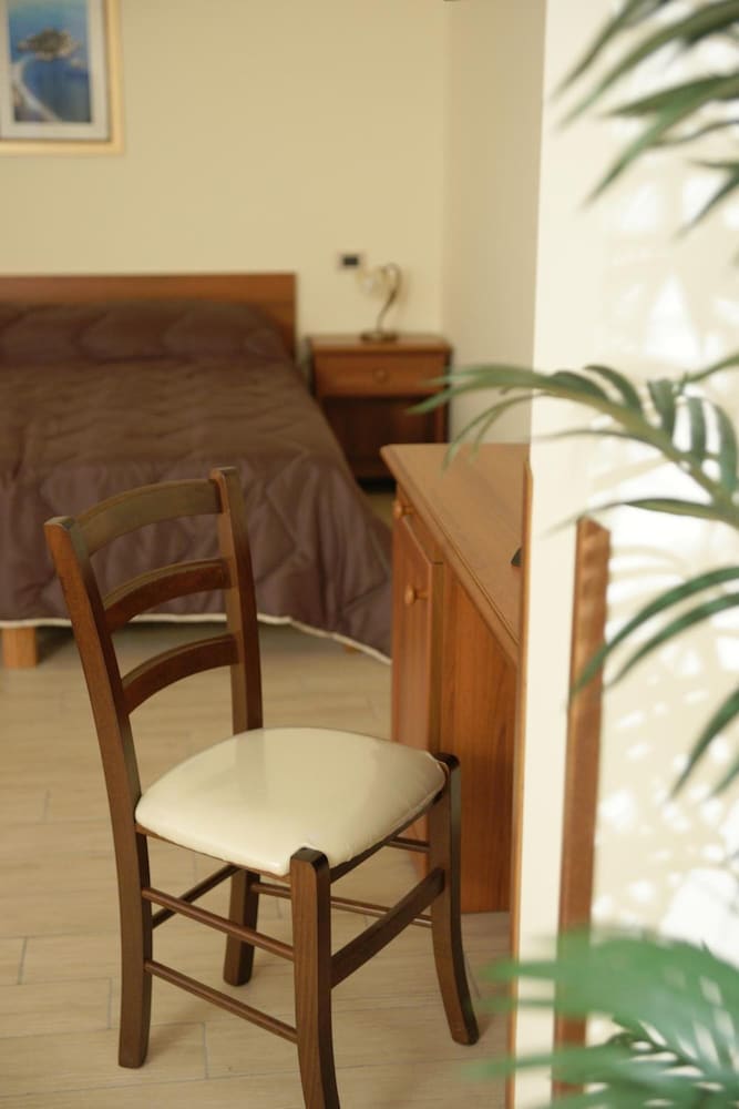 

Bologna - Sicilia Est - Catania, Taormina, Siracusa, Noto, Mare Italia - Hotel Sofia