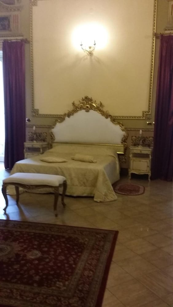 

Bari - Catania - Hotel Sofia