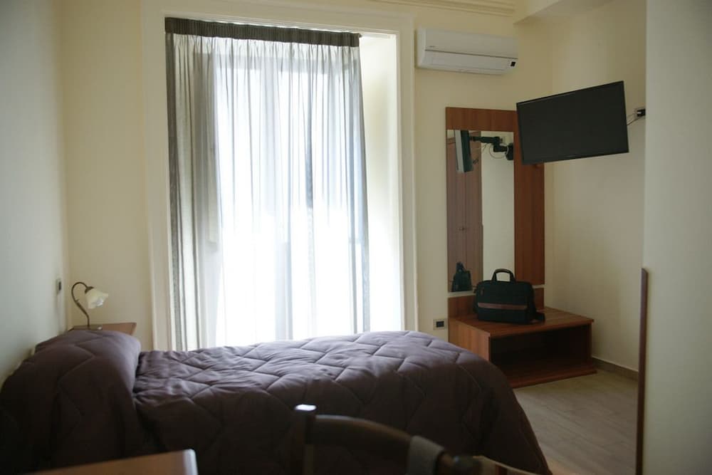

Napoli - Aci Castello - Hotel Sofia