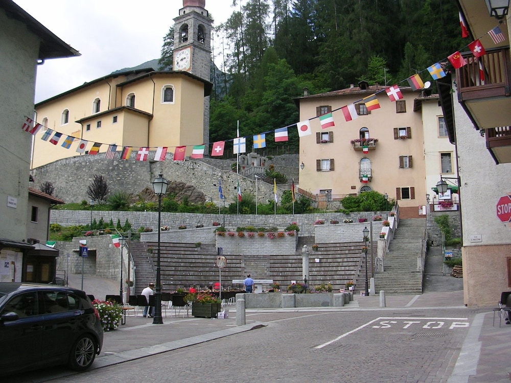 

Catania - Pinzolo - Hotel Denny