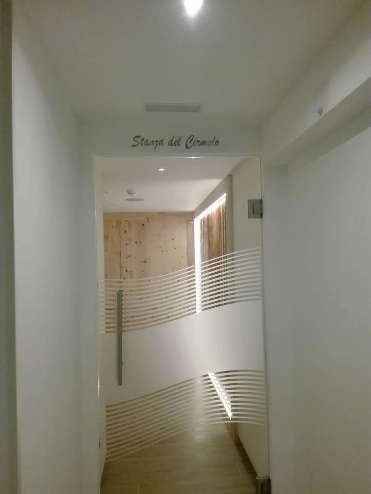 

Napoli - Madonna di Campiglio - Hotel Denny