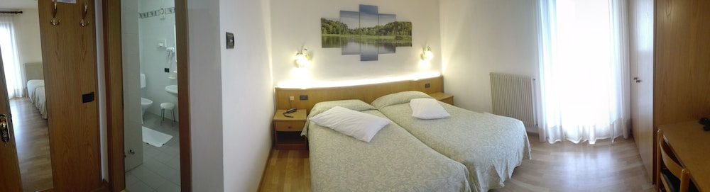 

Catania - Pinzolo - Hotel Denny
