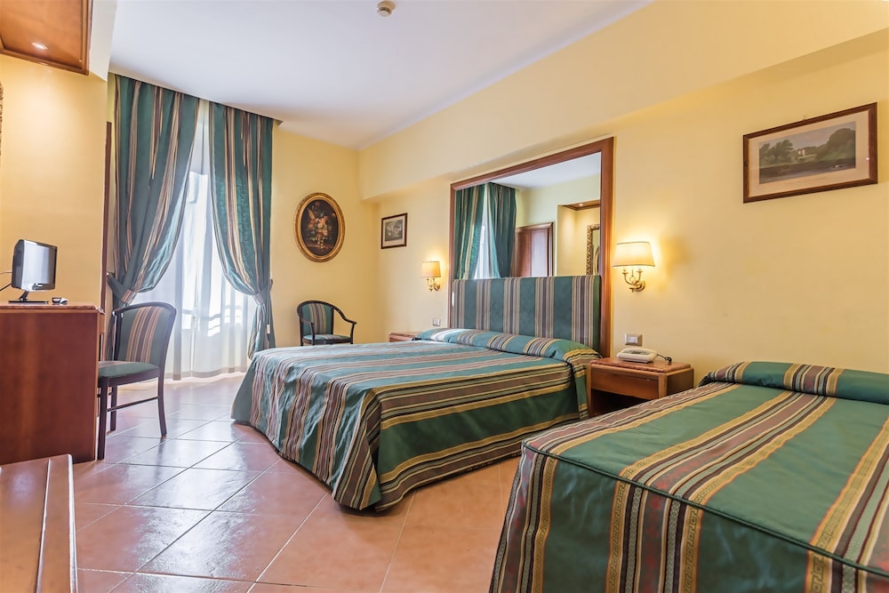 

Bari - Roma - Raeli Hotel Siracusa