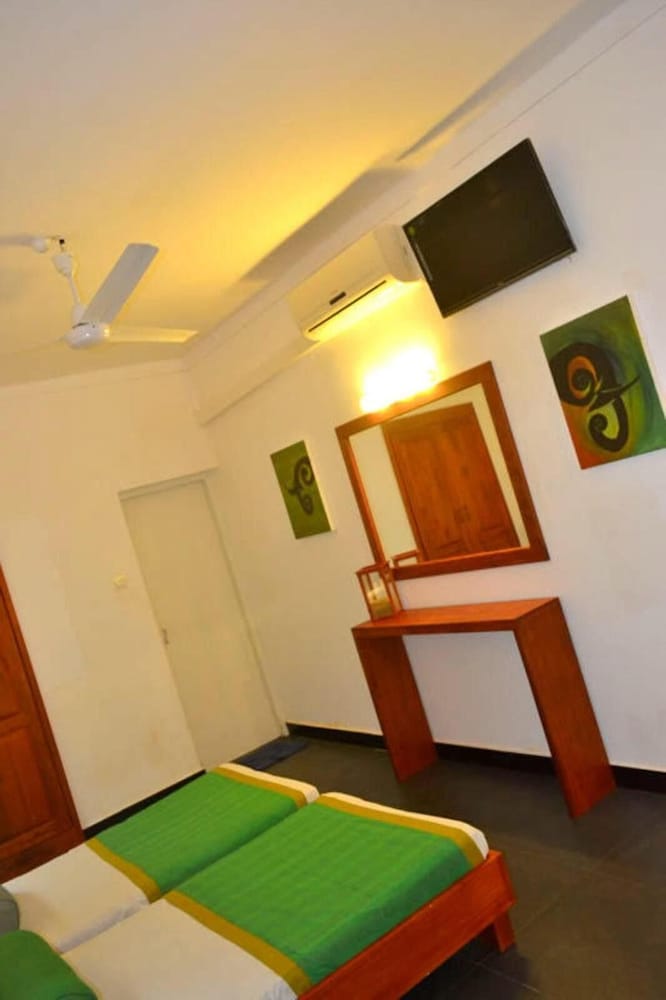

Milano - Negombo - Star Beach Hotel
