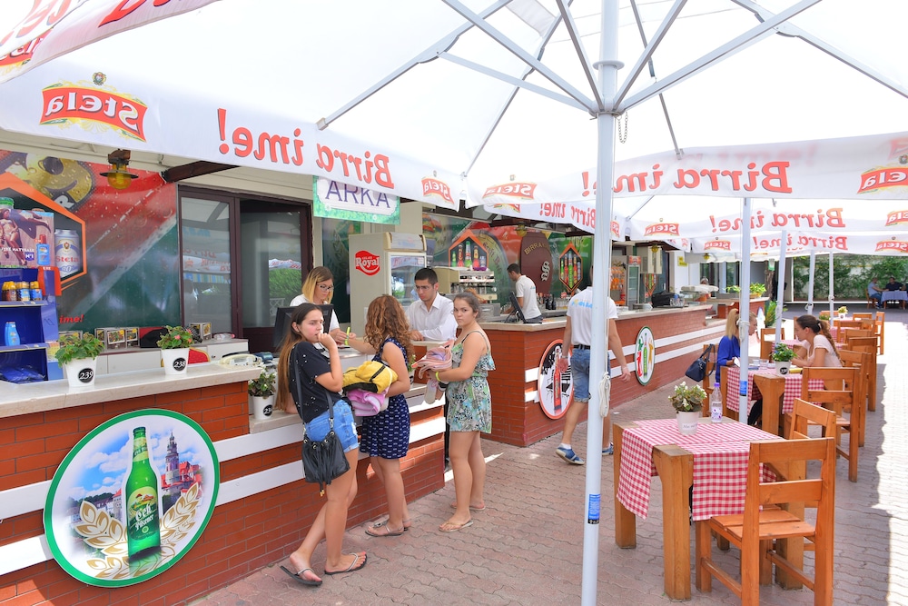 

Milano - Rinas - Te Stela Resort