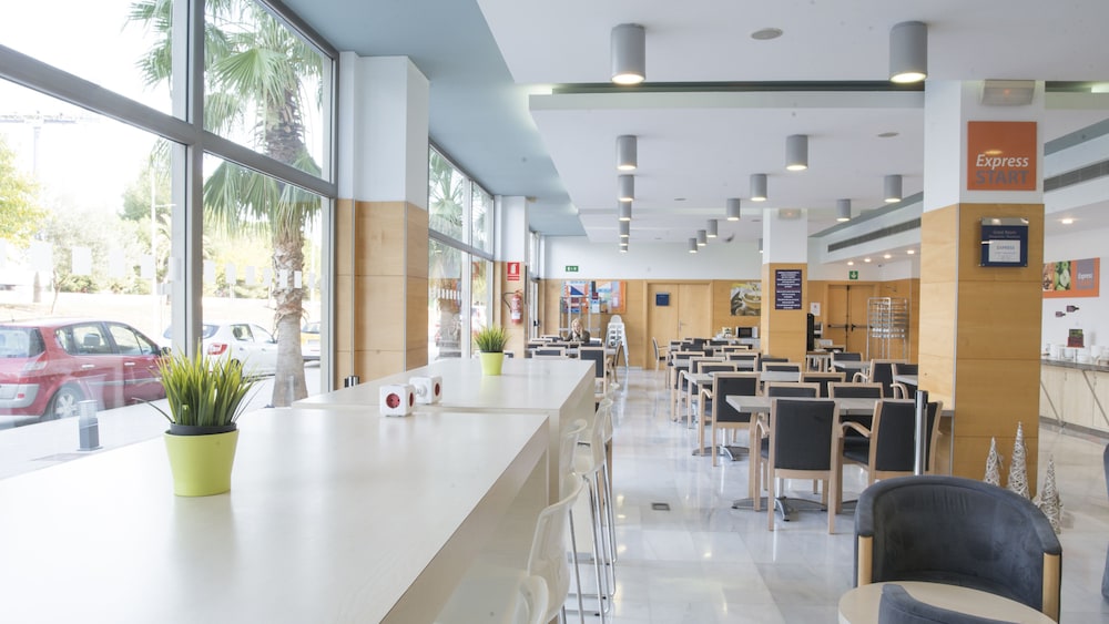 

Bari - Leganes - Holiday Inn Express Madrid - Alcorcon