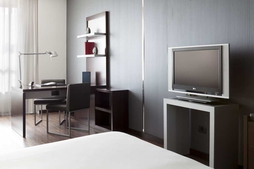 

Napoli - Torrejón de Ardoz - AC Hotel Coslada Aeropuerto by Marriott