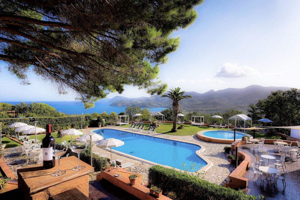 

Bologna - Isola d'Elba, Toscana - Resort Le Picchiaie