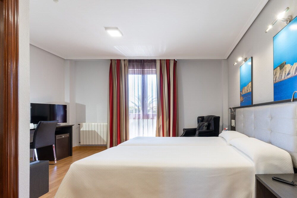 

Venezia - Santander - Château La Roca