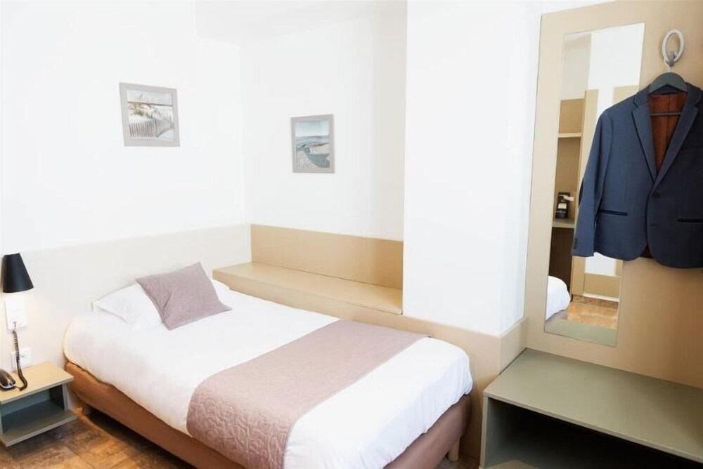 

Roma - Chelles - Hôtel Le Saint Germain