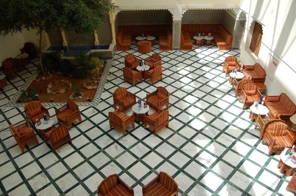 

Verona - Monastir - Amir Palace