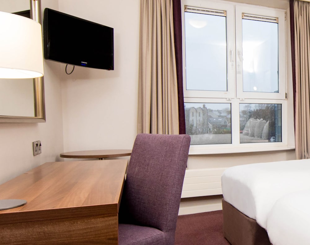 

Napoli - Cork - Leonardo Hotel Cork