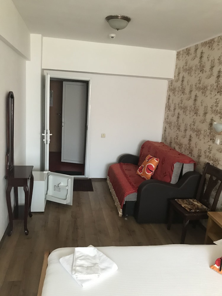 

Catania - Bucarest - Hotel Funnytime