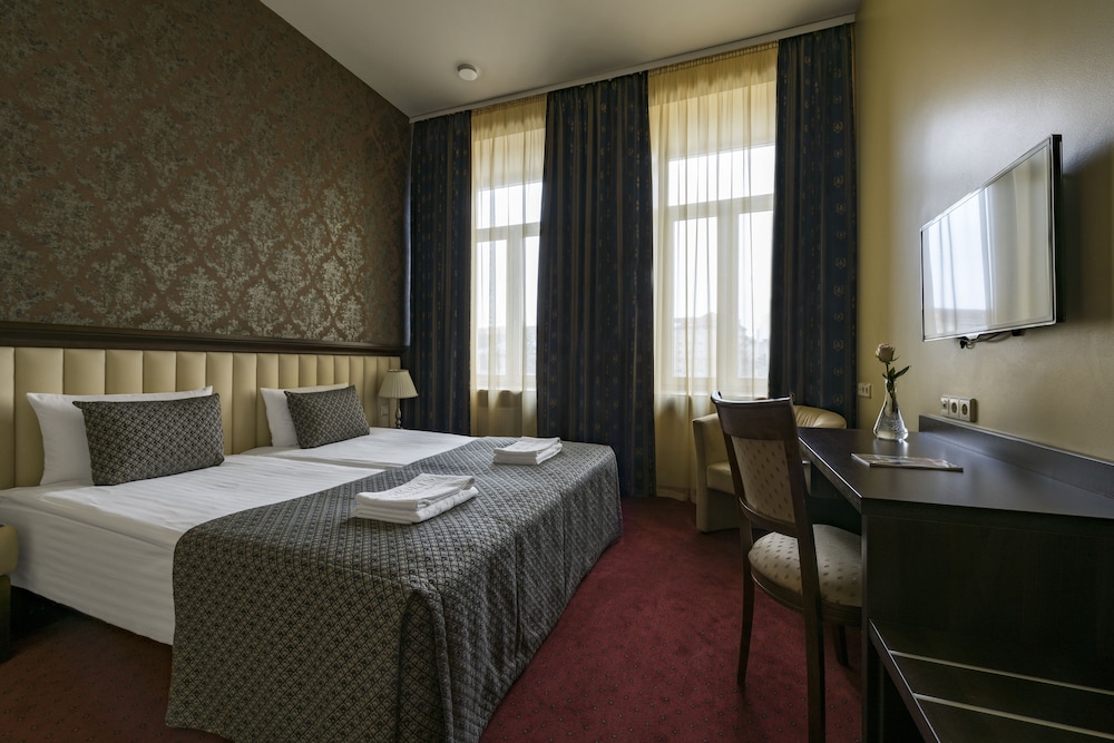 

Milano - Nemėžis - Congress Hotel