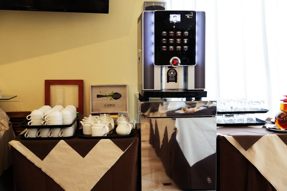 

Napoli - Casalecchio di Reno - JR Hotels Bologna Amadeus
