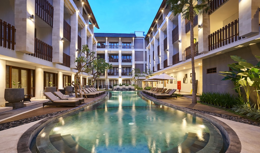 

Milano - Seminyak - Bali - Grand La Walon Hotel