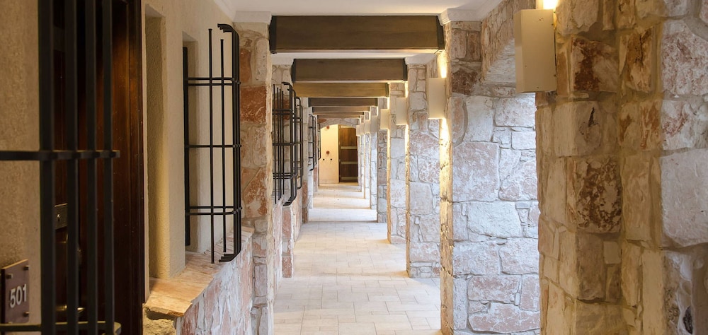

Torino - Pissouri - Columbia Beach Resort