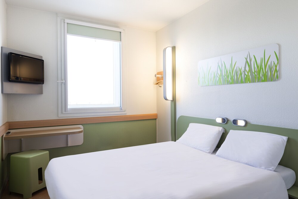 

Milano - Versailles - ibis budget Velizy