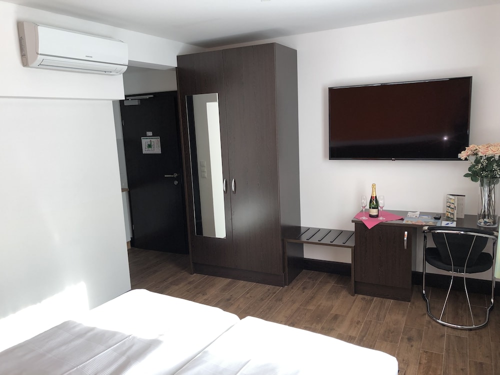 

Napoli - Maria Lanzendorf - Hotel König