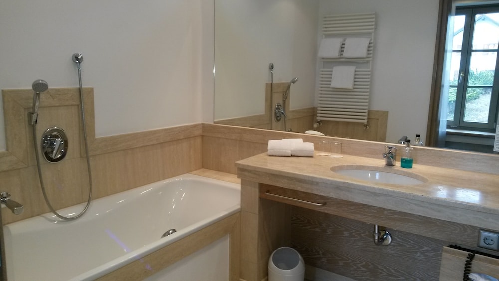 

Milano - Kirchheim bei München - Hotel zur Post