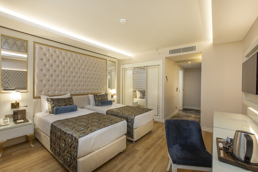 

Roma - Turkler - Haydarpasha Palace Hotel