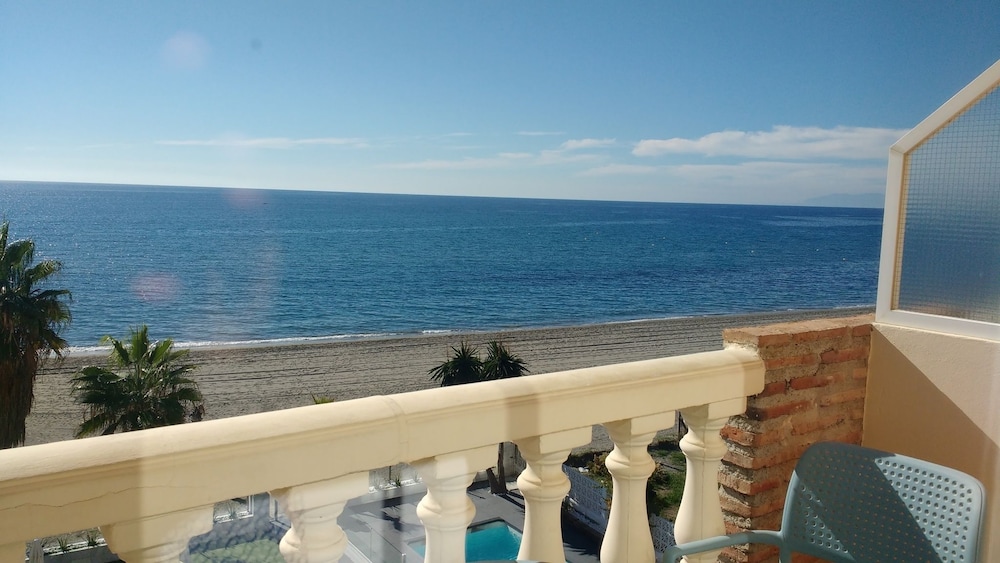 

Bari - Torre del Mar - Hotel Santa Rosa