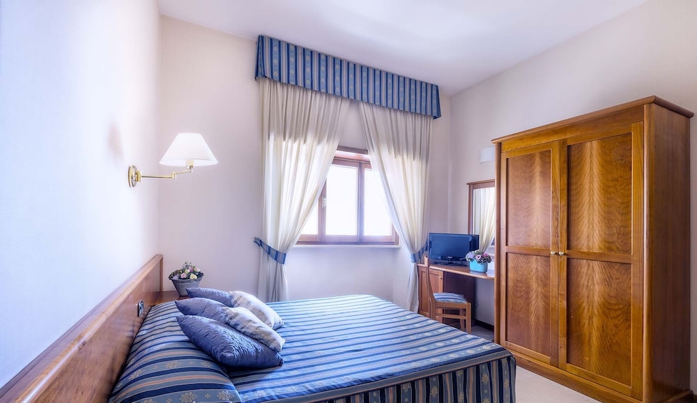 

Milano - Nettuno - Astura Palace Hotel