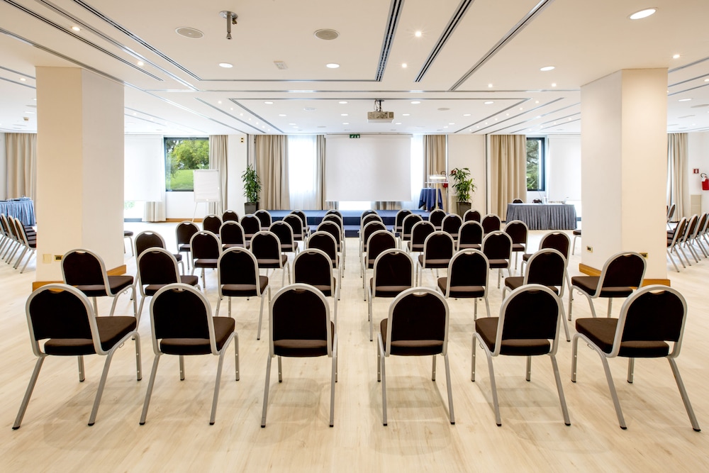 

Milano - Pomezia - SHG Hotel Antonella