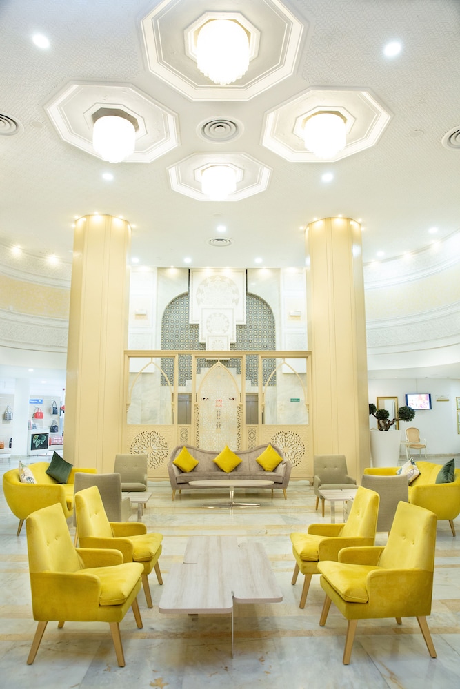 

Bari - Kelaa Kebira - Marhaba Palace