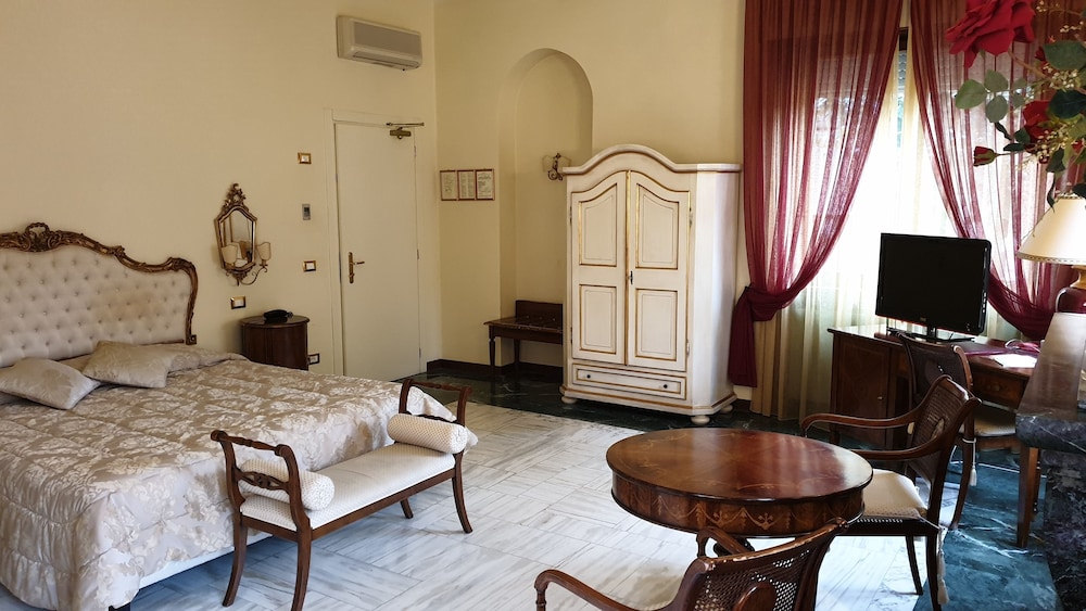 

Milano - Pisa - Hotel Alessandro Della Spina