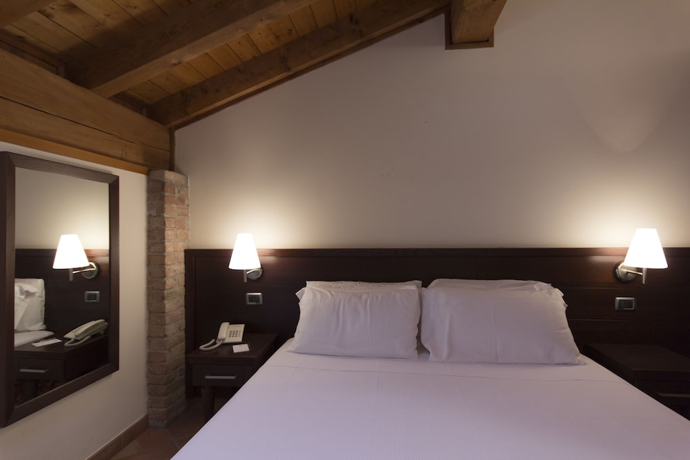 

Catania - Verdellino - Country Hotel Castelbarco