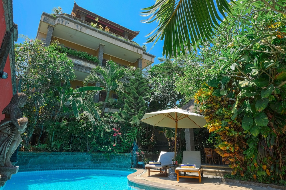 

Milano - Nusa Dua - Bali - Ellies Hotel