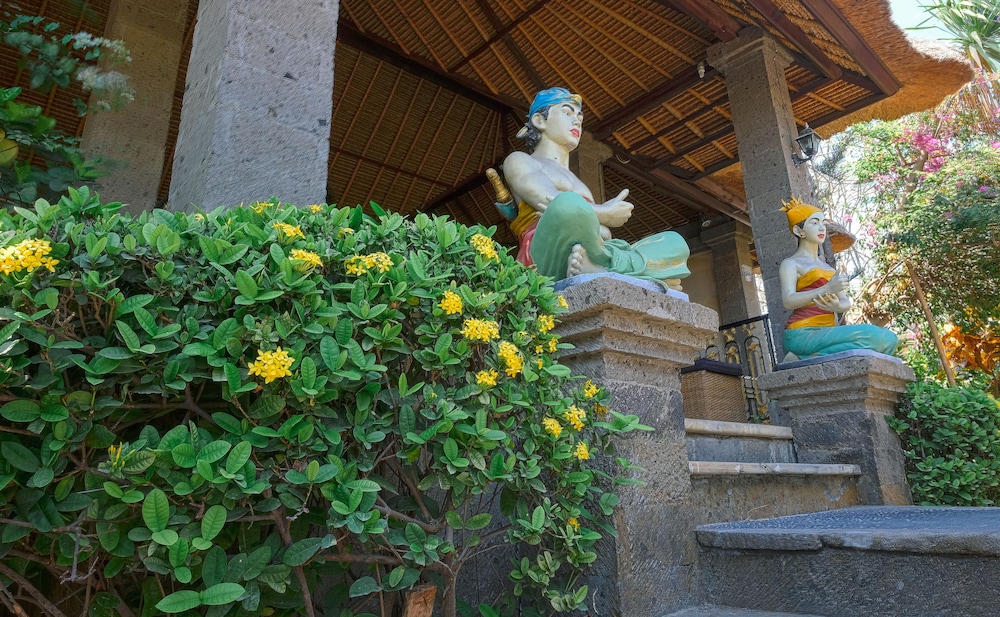 

Firenze - Jimbaran - Bali - Ellies Hotel