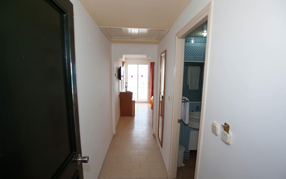 

Palermo - Mahdia - Thapsus Beach Resort
