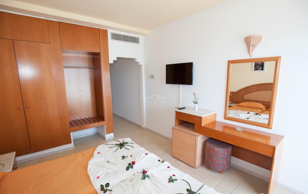

Palermo - Mahdia - Thapsus Beach Resort