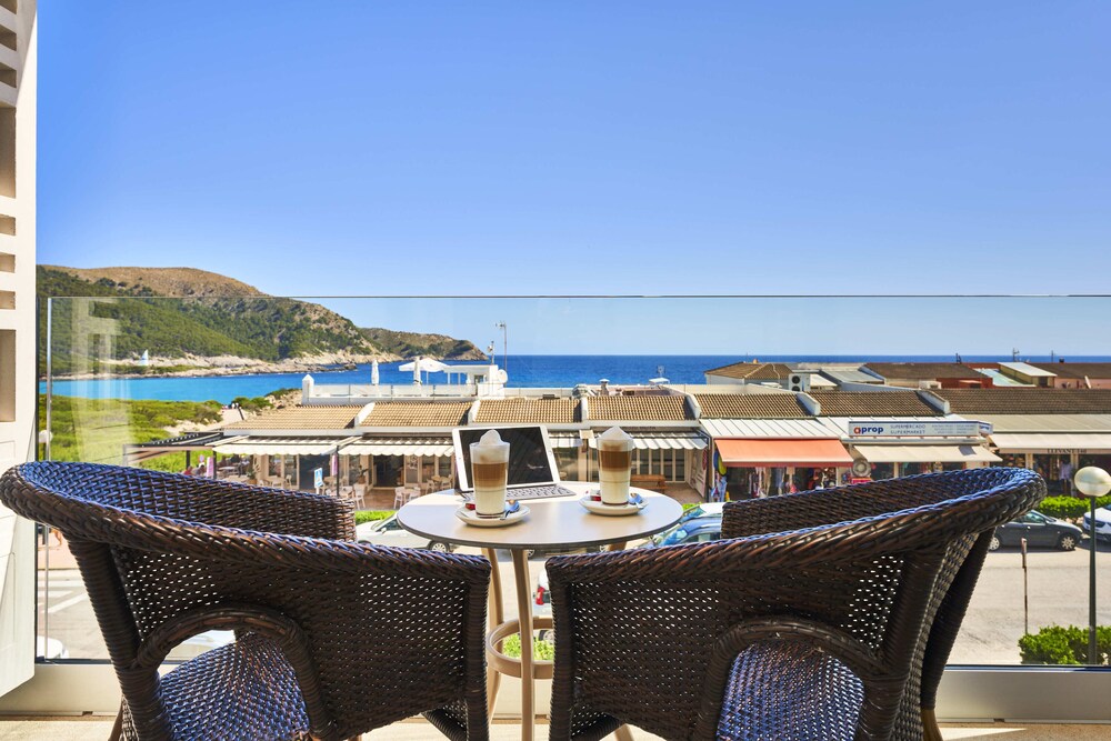 

Bari - Cala Ratjada - Hotel & Spa S'entrador Playa