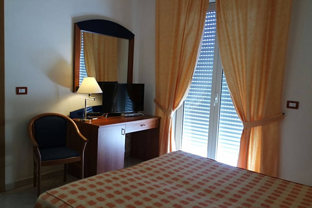 

Trieste - Tindari - Sait Hotel & BB