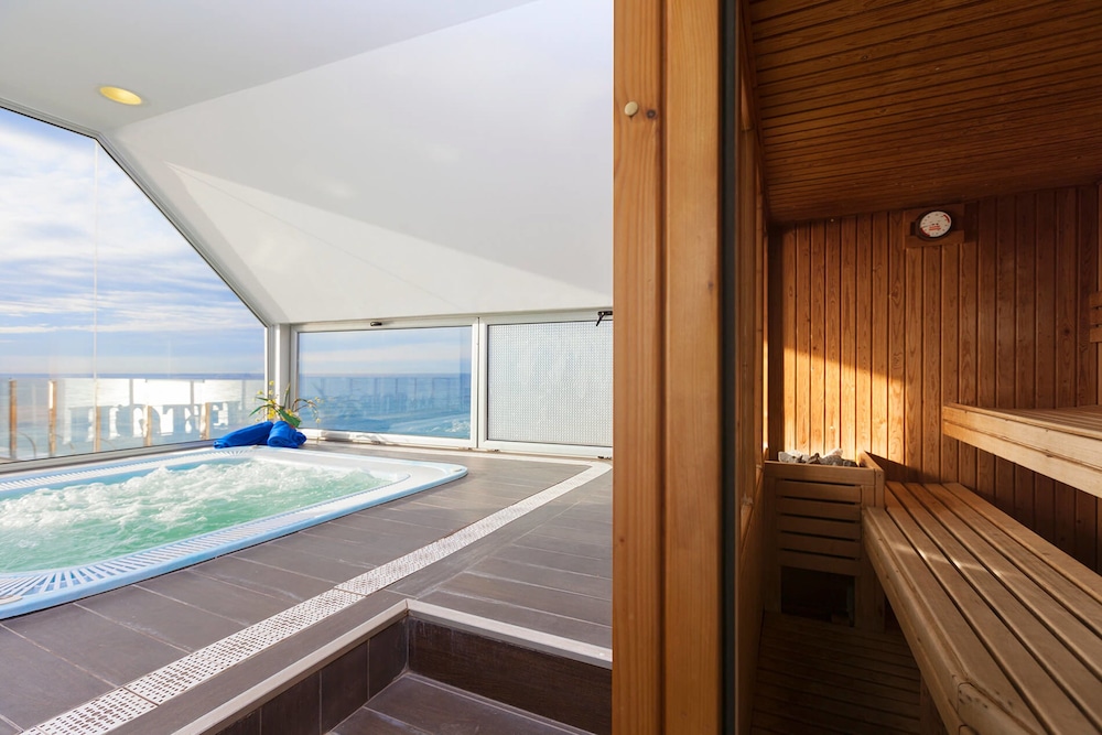 

Milano - Tossa de Mar - URH Hotel Excelsior