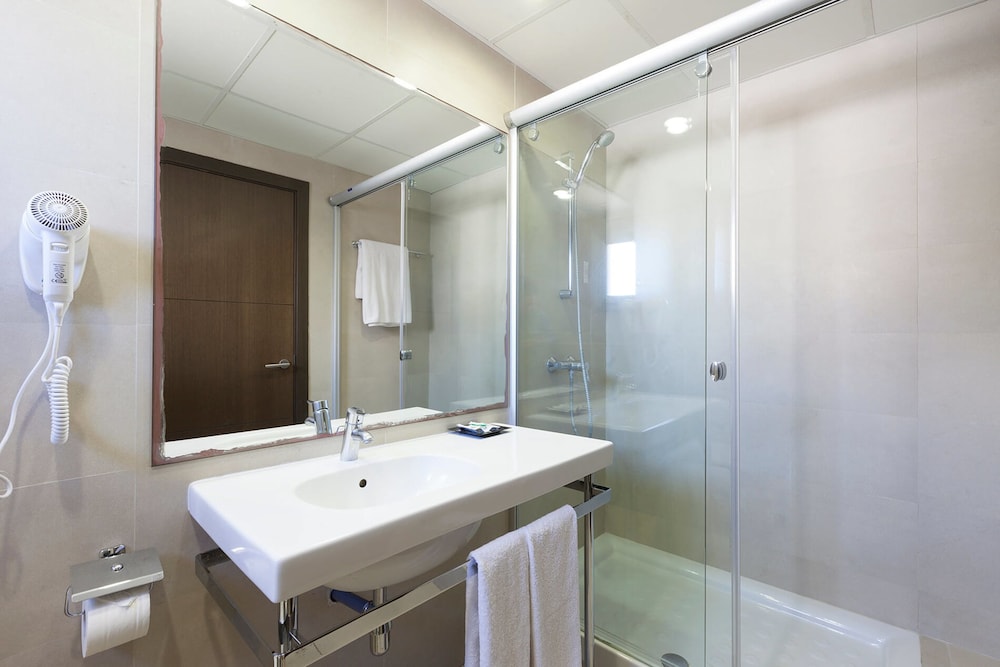 

Bari - Lloret de Mar - URH Hotel Excelsior