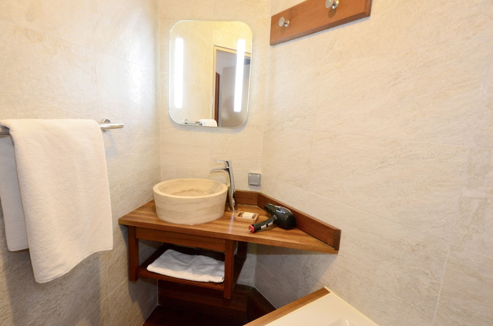

Venezia - Clamart - Green hotels Confort Paris 13
