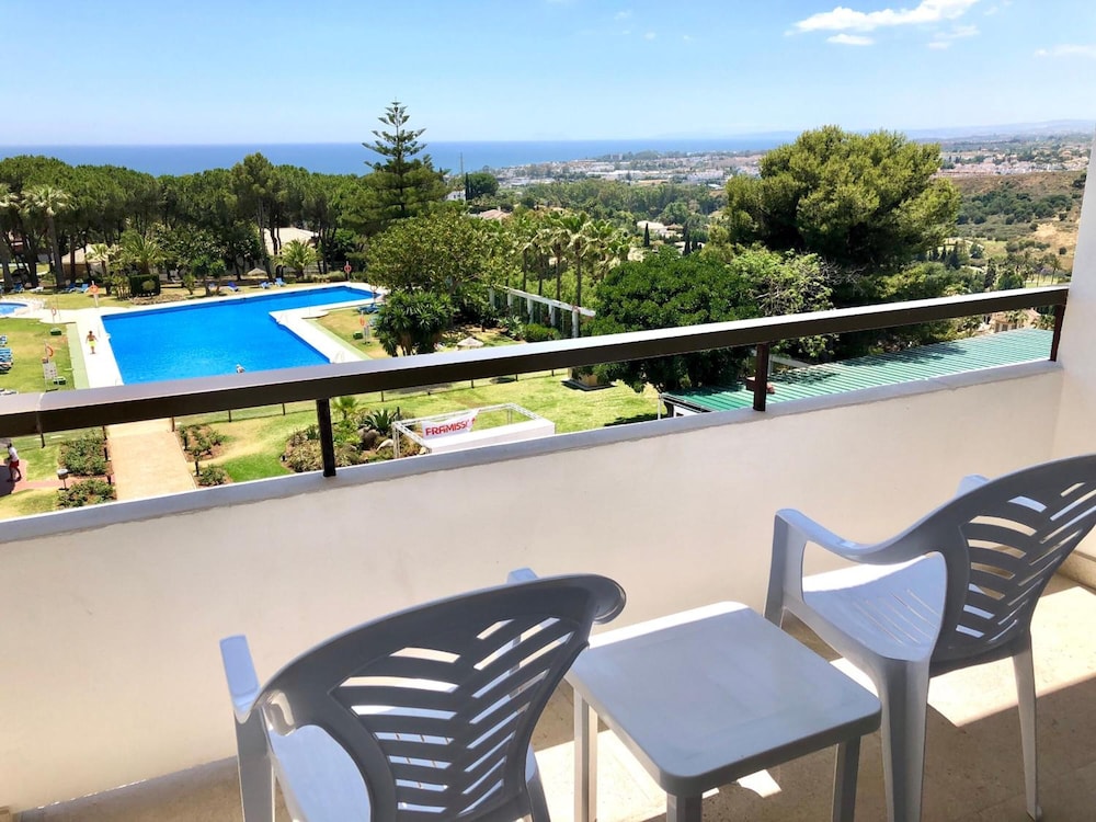 

Roma - Puerto Banus - TRH Paraíso