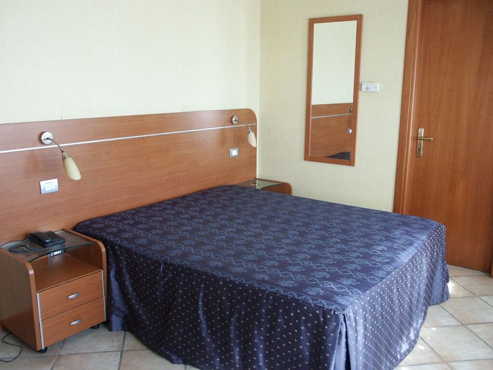 

Milano - Casalnuovo di Napoli - Millennium Gold Hotel