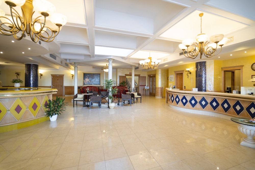 

Milano - Realmonte - Hotel Villa Romana