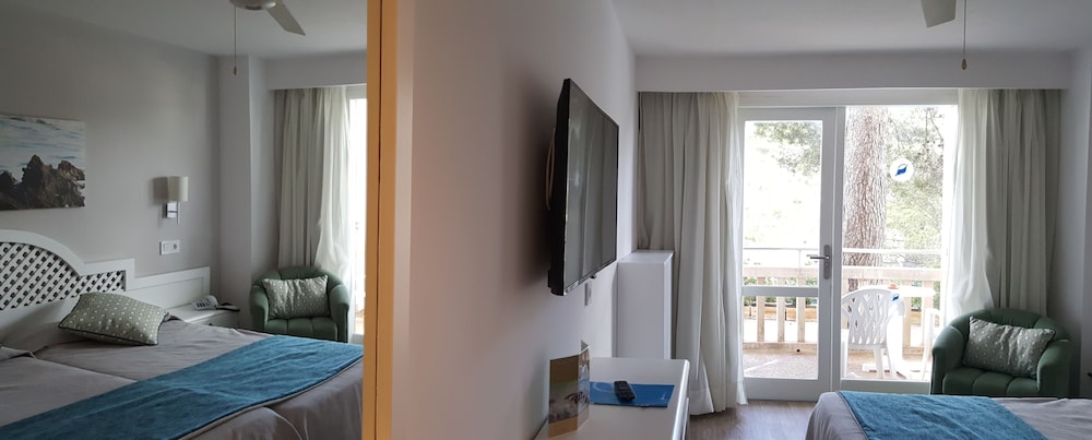 

Cagliari - Cala D'Or - Hotel Pinos Playa