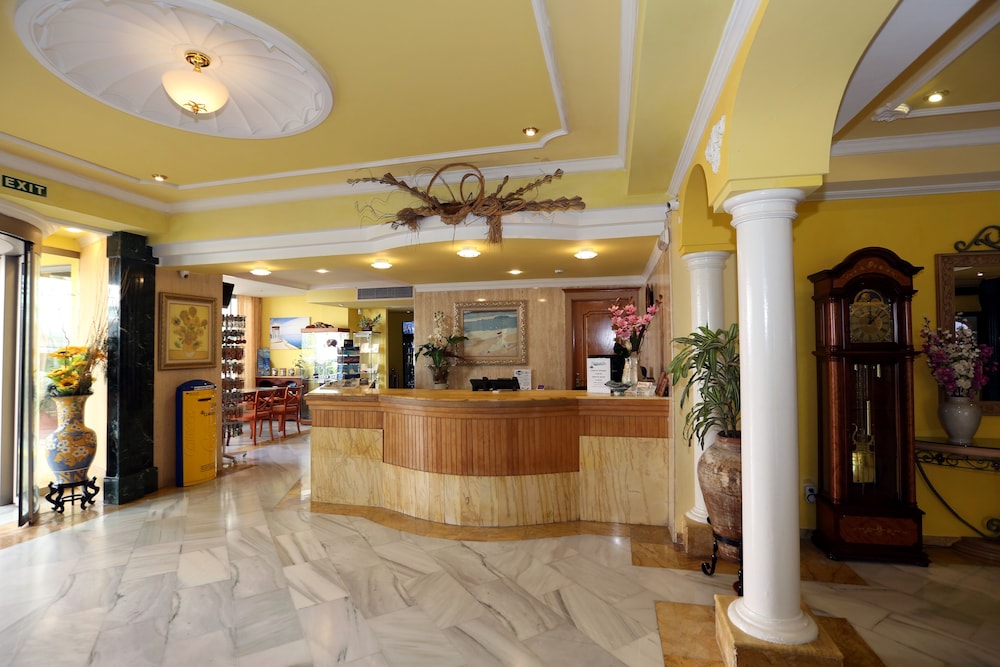 

Bari - El Arenal - Hotel Manaus