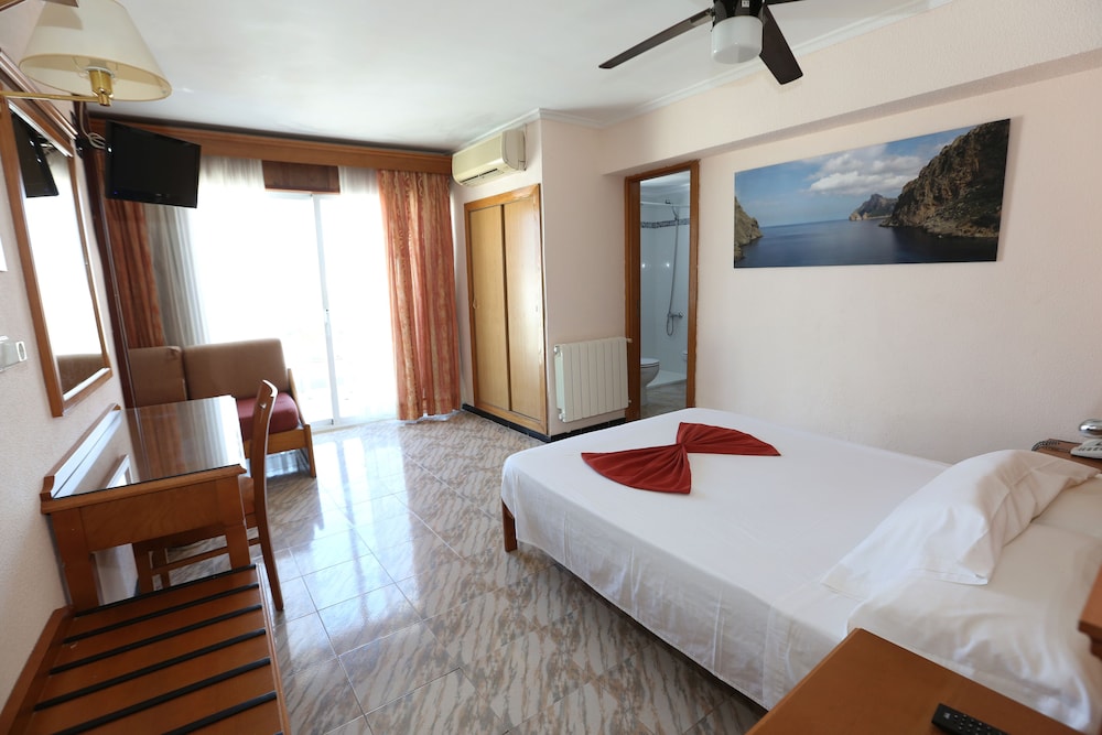 

Napoli - El Arenal - Hotel Manaus